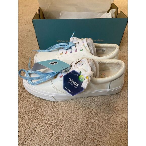 *NWT* TOMS x Happiness Project Men’s White Rainbow Sneakers - Picture 10 of 12
